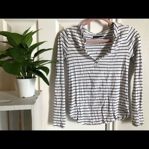 Abercrombie & Fitch V neck.